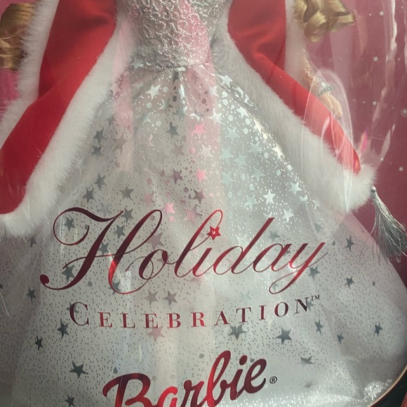 Vintage 2001 Holiday Celebration Barbie - Picture 4 of 5